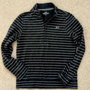 Dark gray vineyard, vine sweater.